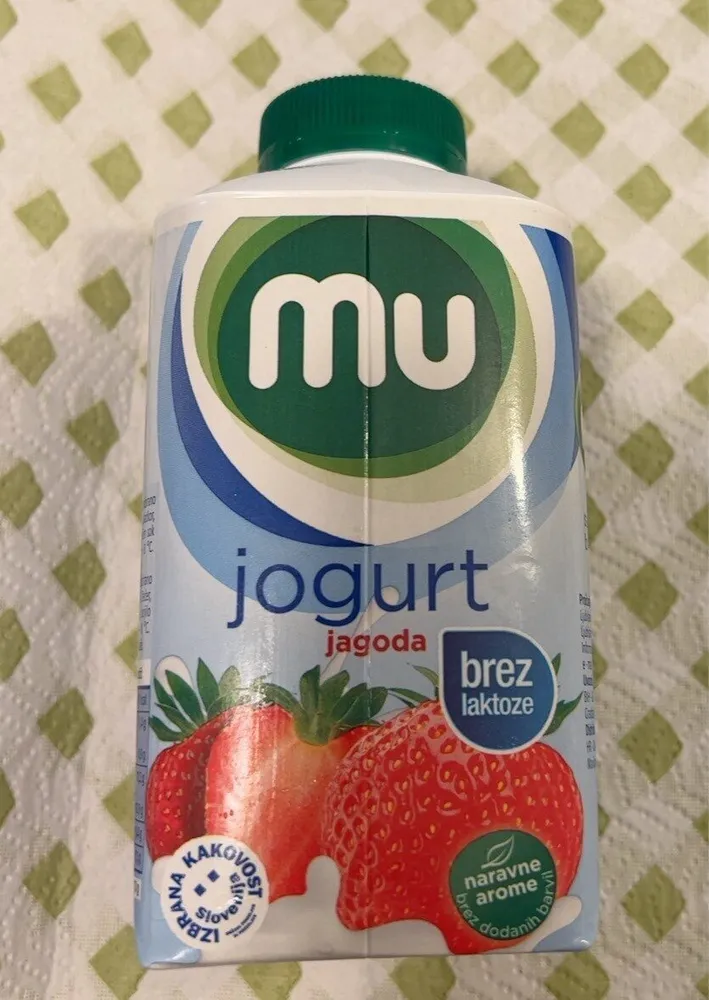 Sadni jogurt brez laktoze jagoda