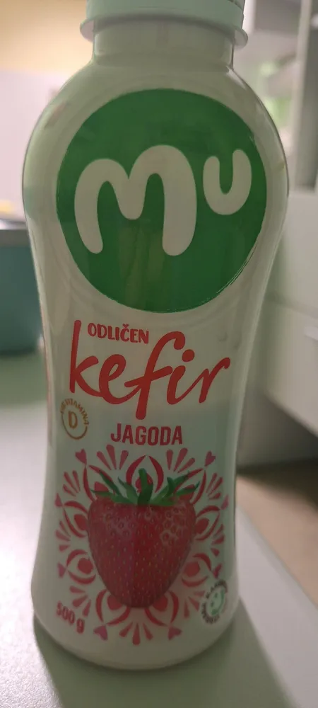 odličen kefir JAGODA