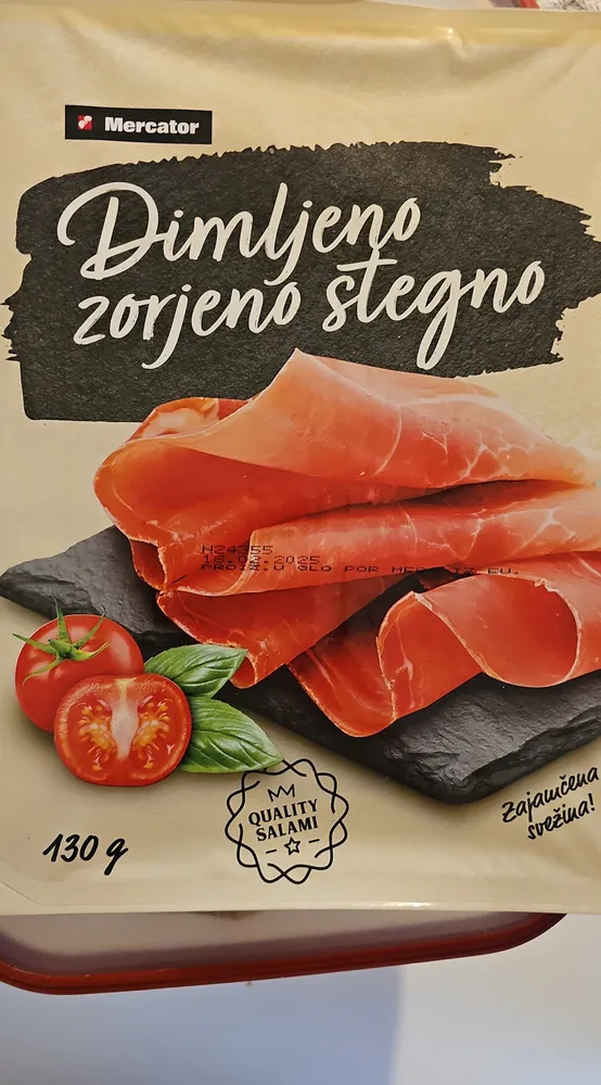 dimljeno zgrajeno stegno