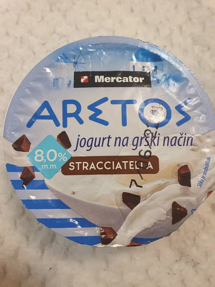 artos jogurt na grški načon stracciatrlla