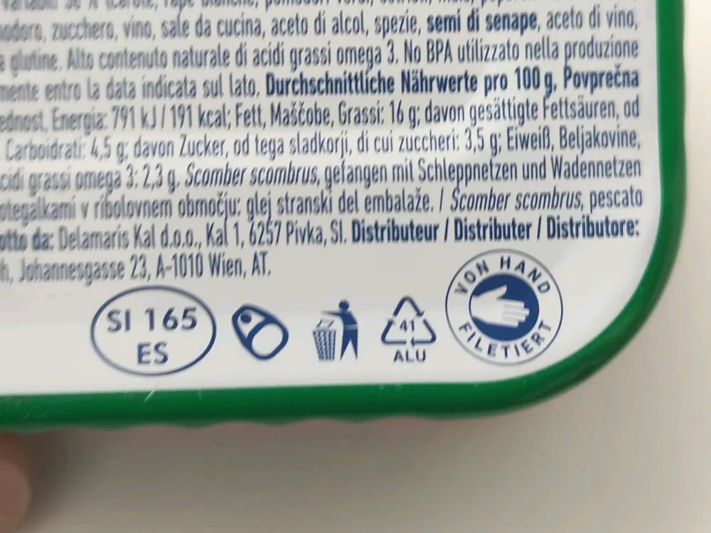 Pikant-Makrelen mit Gemüse in Tomatensauce