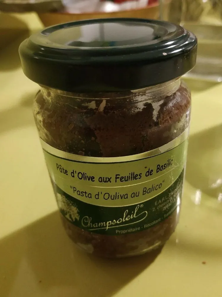 Pâte d'olive aux feuilles de basilic