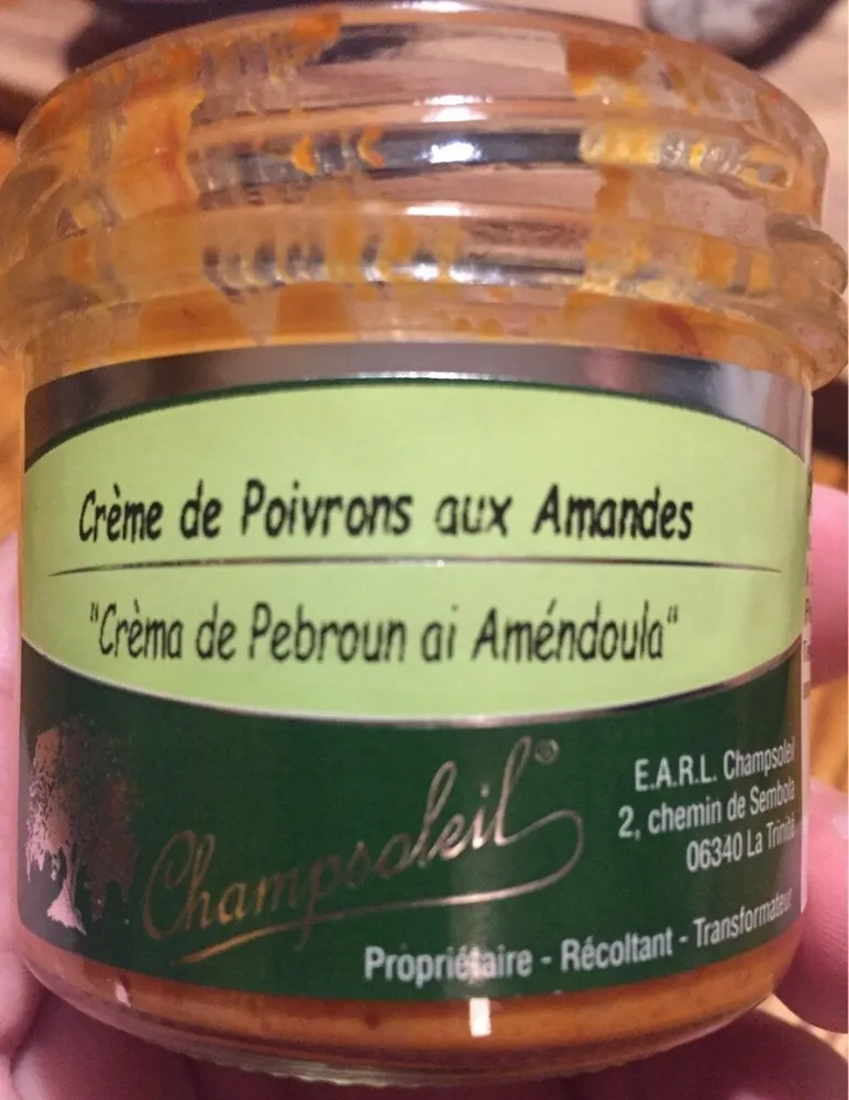 Crème de Poivrons aux Amandes