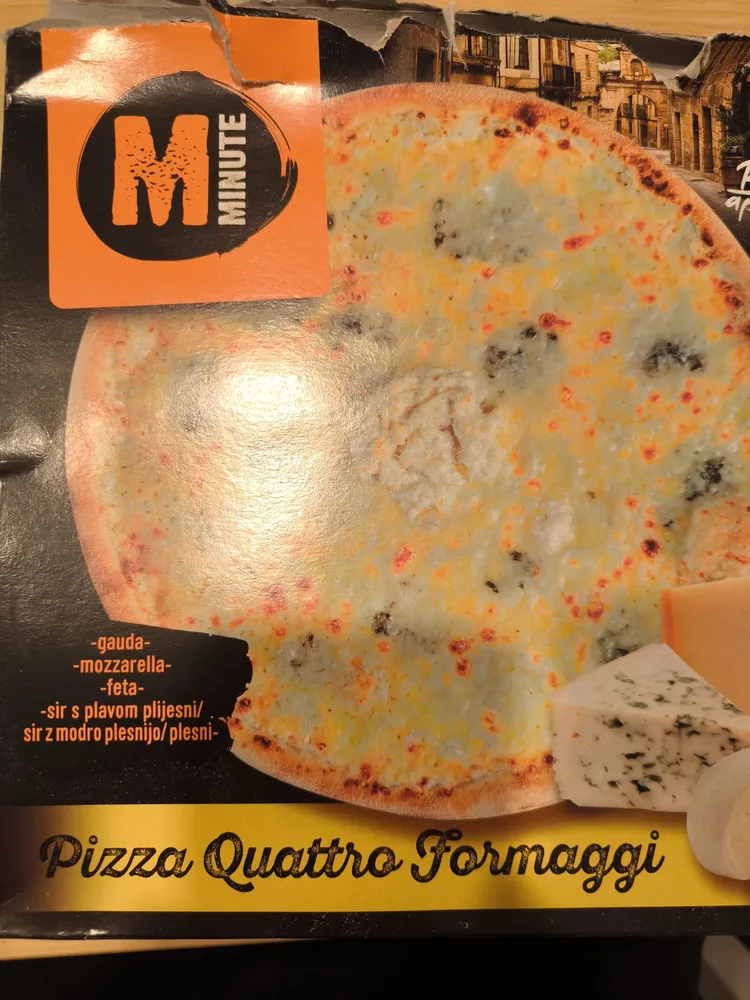 Pizza quattro formaggi