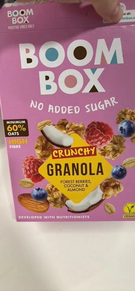 CRUNCHY GRANOLA FOREST BERRIES, COCONUT & ALMOND