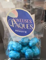 Oeufs fourré feuilleté noir