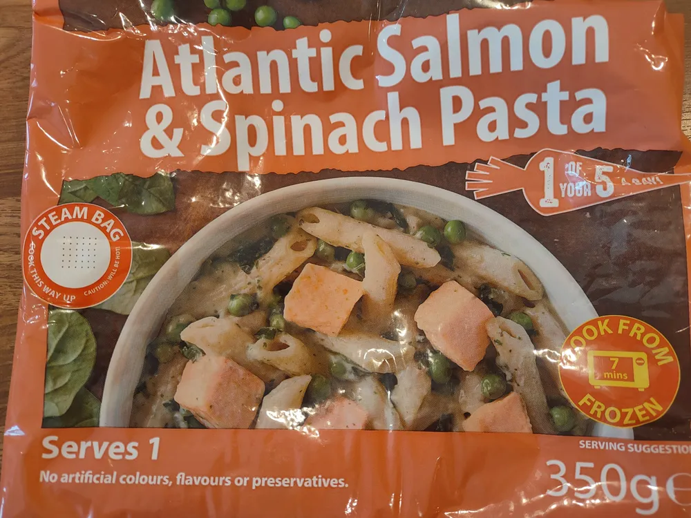 Atlantic Salmon & Spinach Pasta