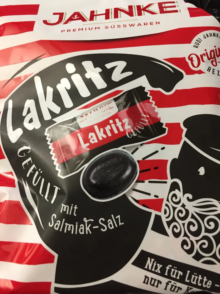Lakritz Gefüllt mit Salmiak-Salz
