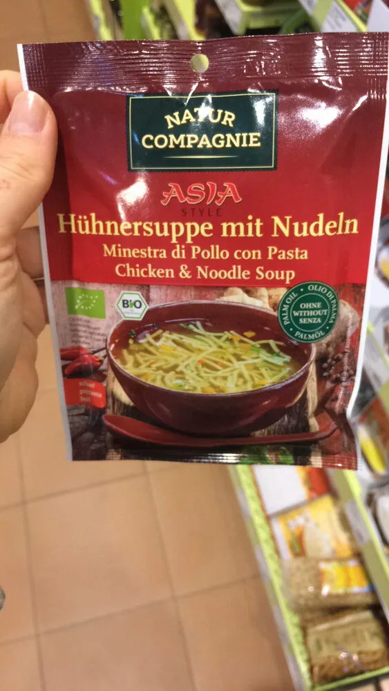 Hühnersuppe Mit Nudeln Asia