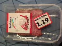 Edelsalami mit Pfeffer ummantelt, geräuchert