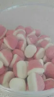 Trolli kiss cône fraise