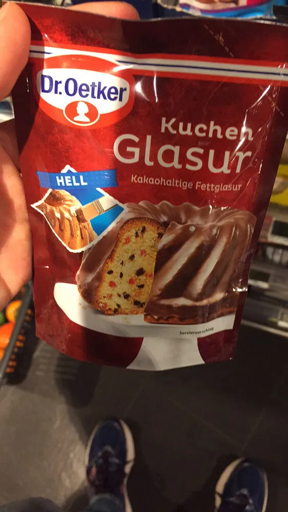 Cocoa-flavored icing
