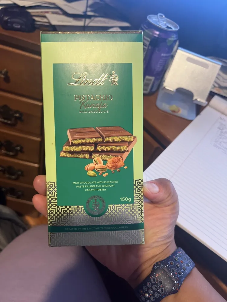 PISTACHIO Kunafa MILK CHOCOLATE