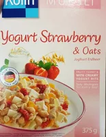 Muesli yogurt strawberry