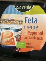 Feta Creme mit Peperoni und Knoblauch