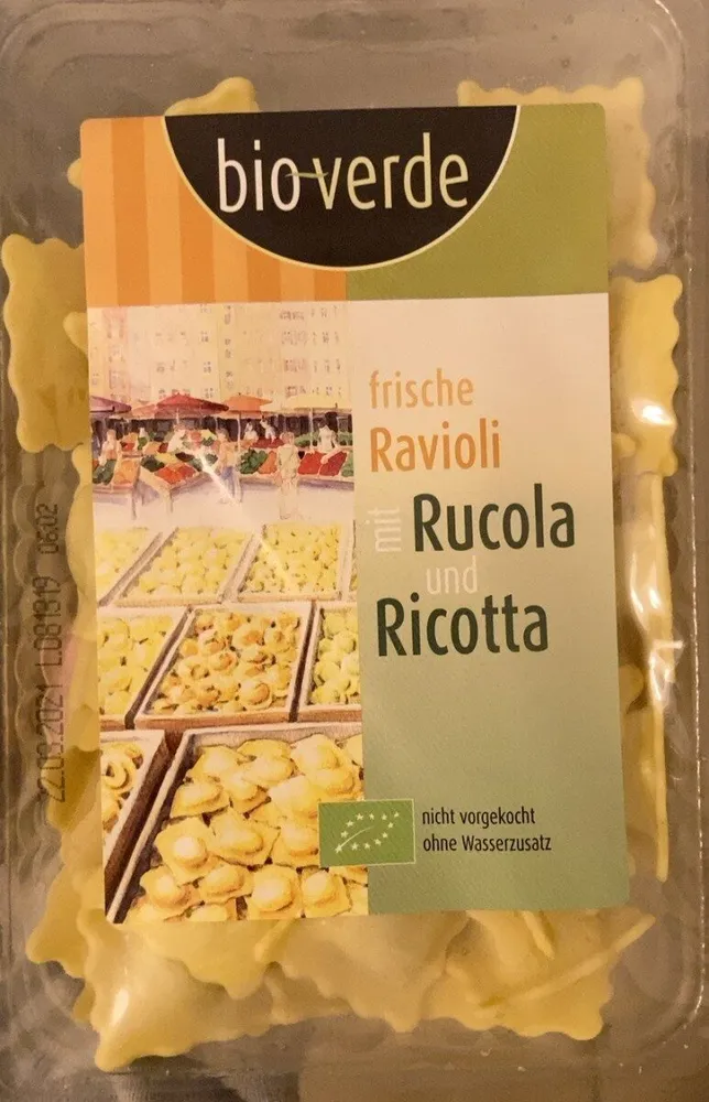 Frische Ravioli mit Rucola und Ricotta