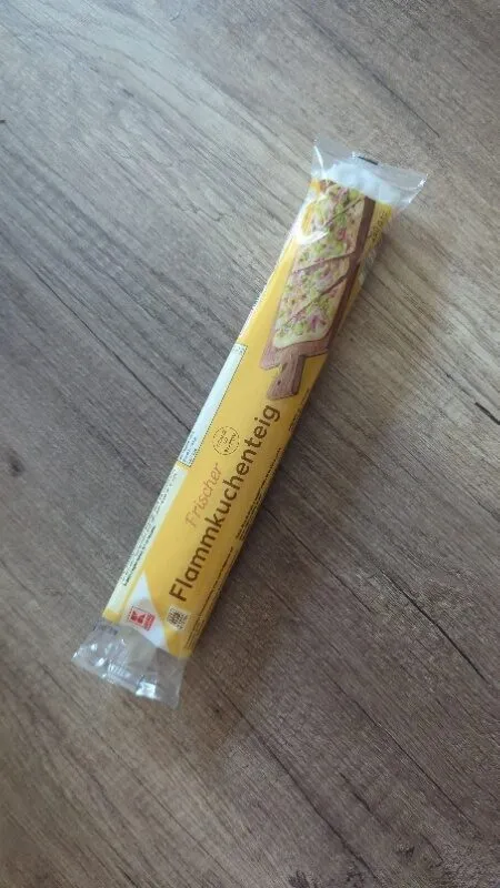Frischer Flammkuchenteig