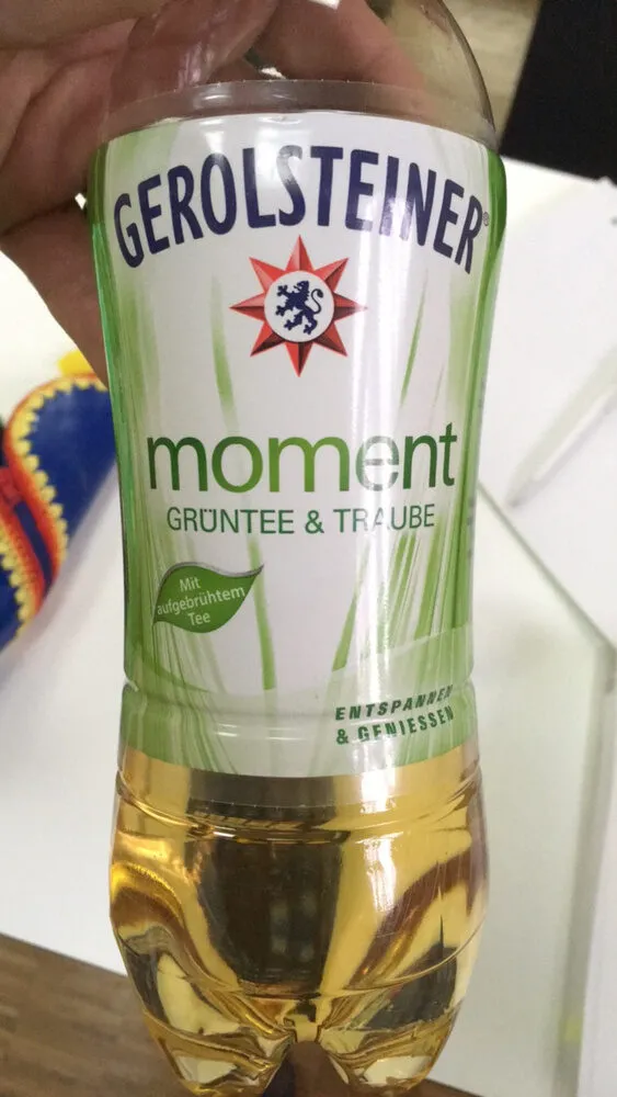 moment Grüntee and Traube (Gerolsteiner)