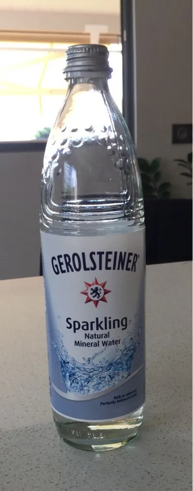 Sparkling natural mineral water