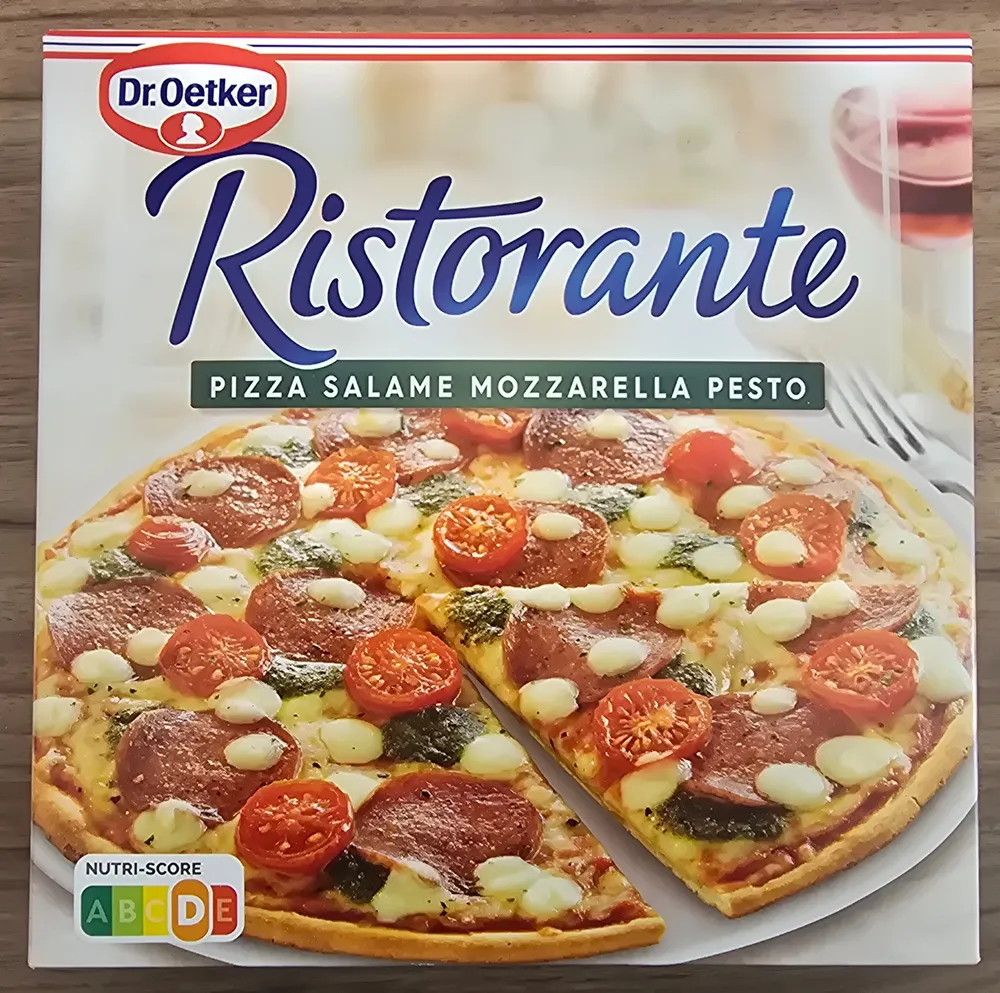 Pizza Salame Mozzarella Pesto