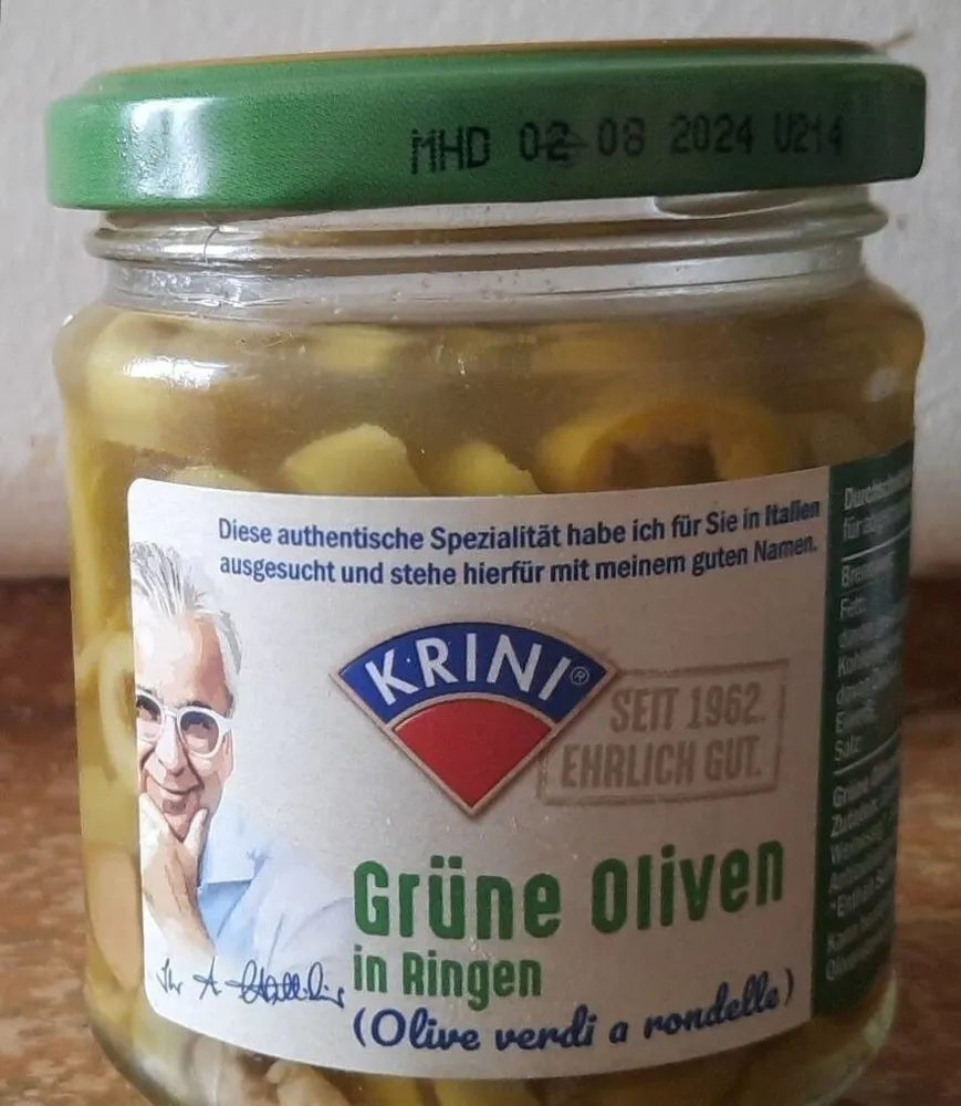 Grüne Oliven in Ringen