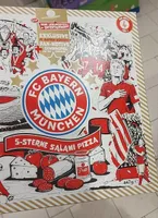 5 Sterne salami Pizza