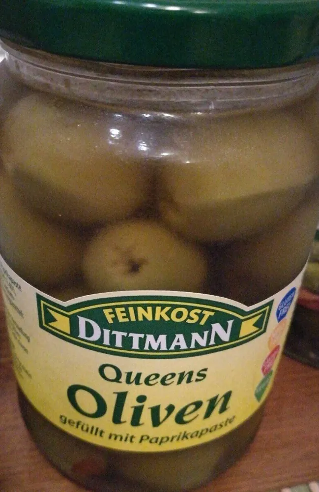 Queens Oliven Gefüllt Mit Paprikapaste
