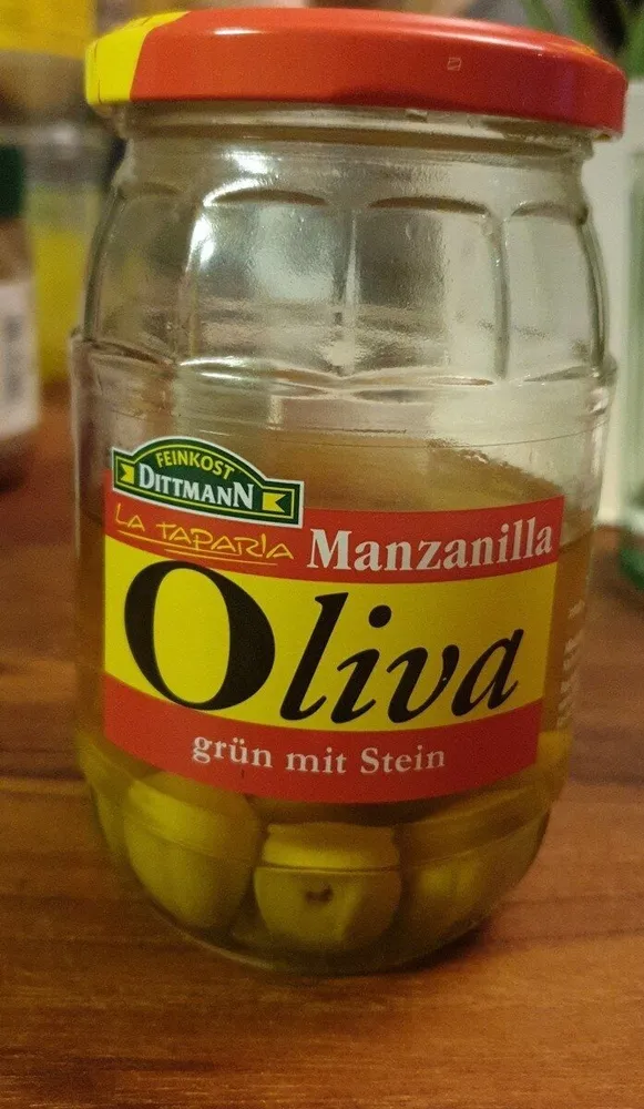 Oliver grün mit Stein