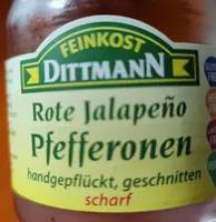 Rote Jalapeo Pfefferonen, Handgepflückt, Geschnitt. ..