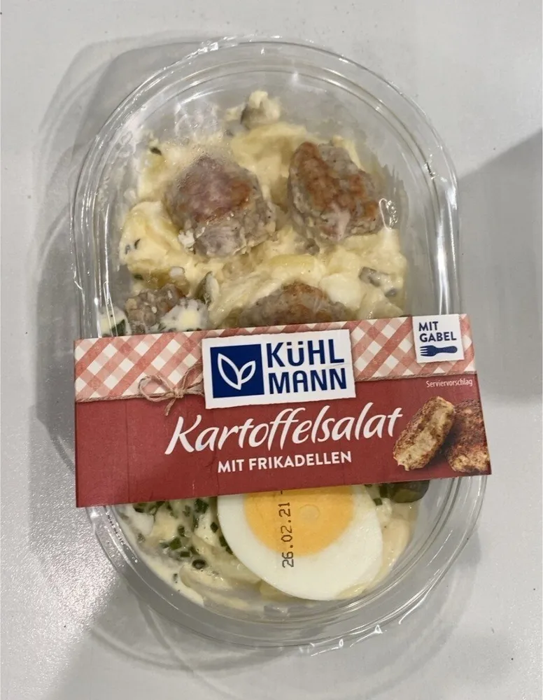 Kartoffelsalat mit Frikadellen