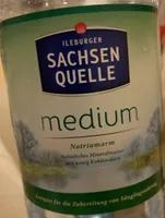 Natürliches Mineralwasser