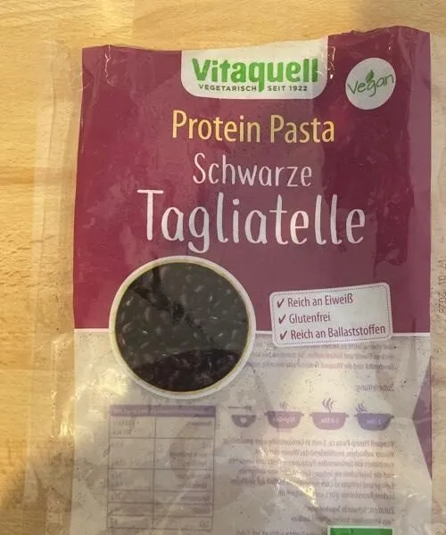 Schwarze Tagliatelle