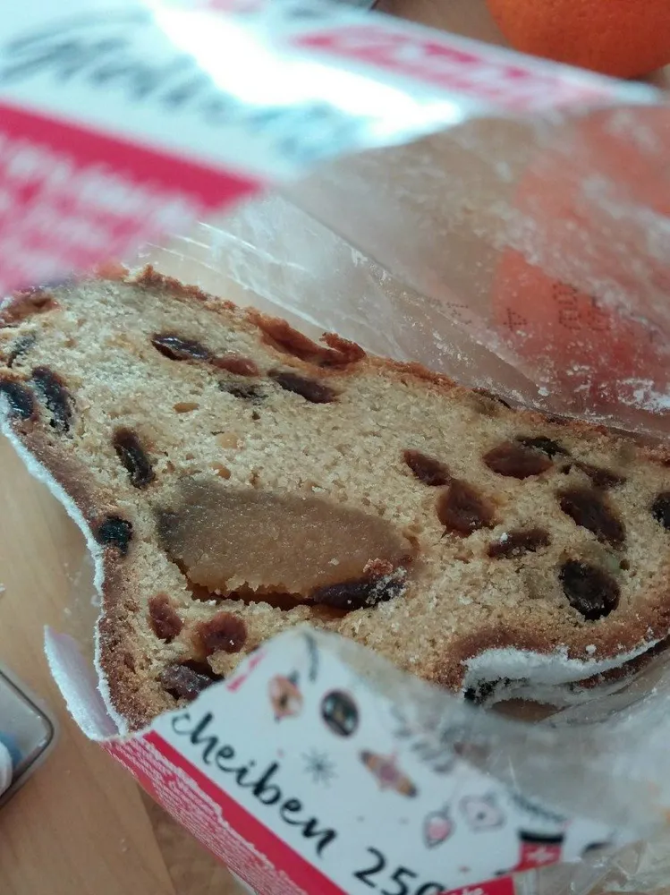 Dahli geschnittener EDELMARZIPANSTOLLEN