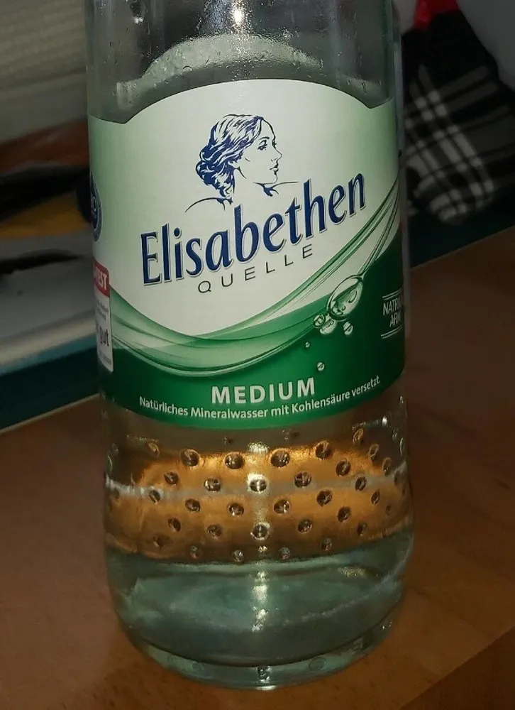 Mineralwasser, medium – Elisabethenquelle