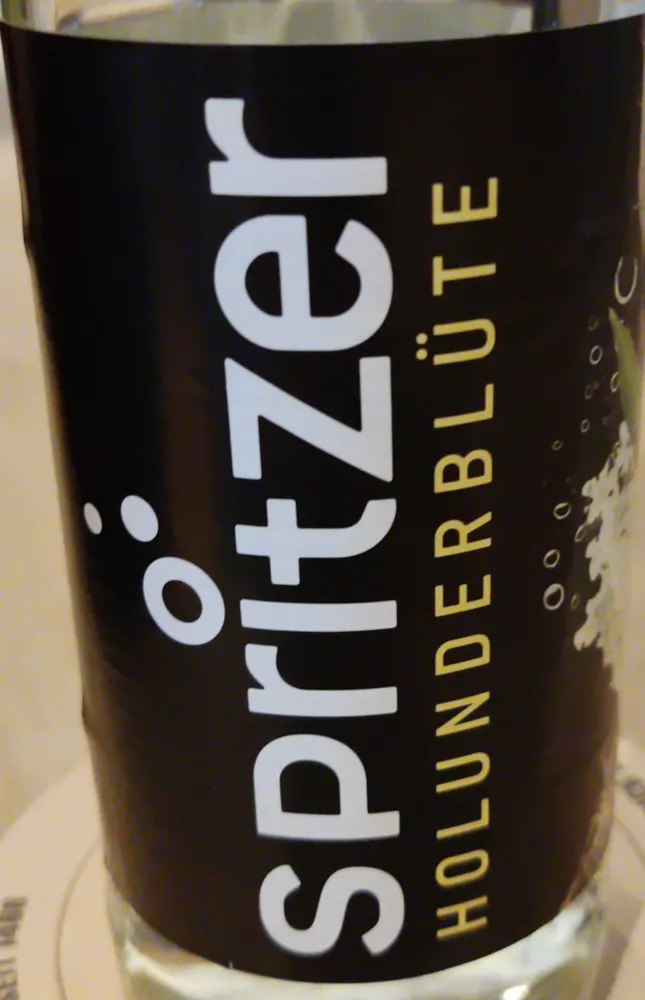 Spritzer Holunderblüte