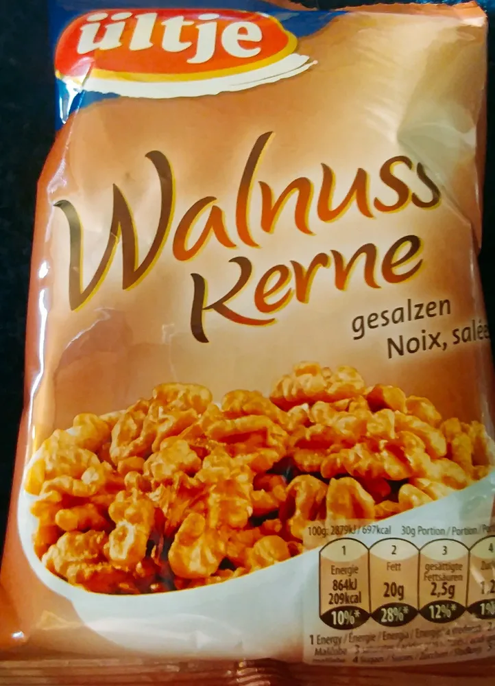 Wallnusskerne gesalzen