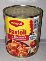 Ravioli in Tomatensauce mit fleischhaltiger Füllung