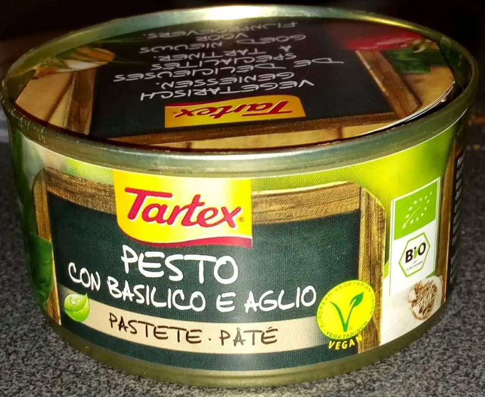 Pesto con basilico e aglio