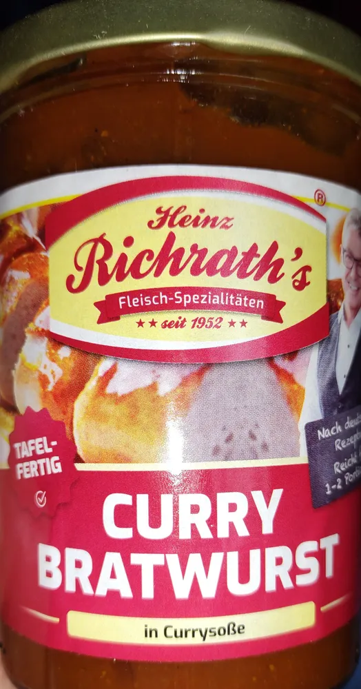 CURRY BRATWURST in Currysoße