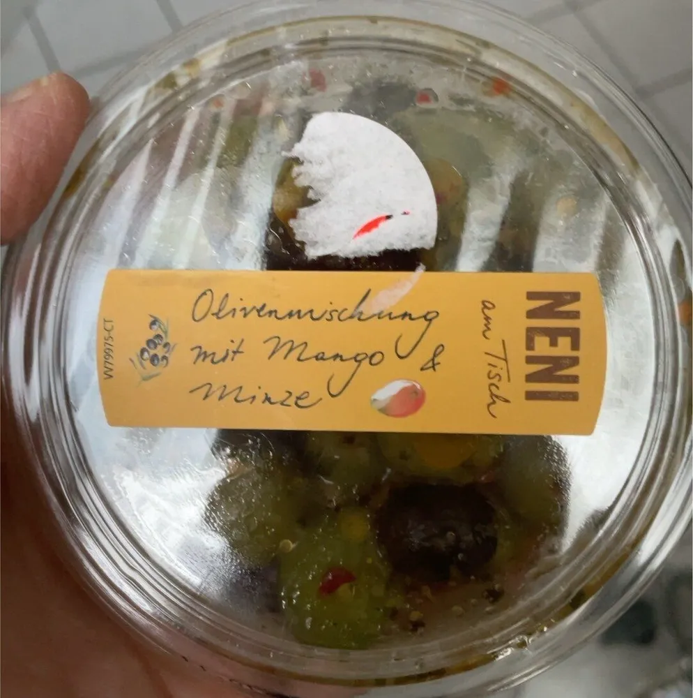 Oluvenmischung mit Mango und minze