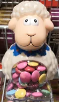 Figur mit Schokolinsen
