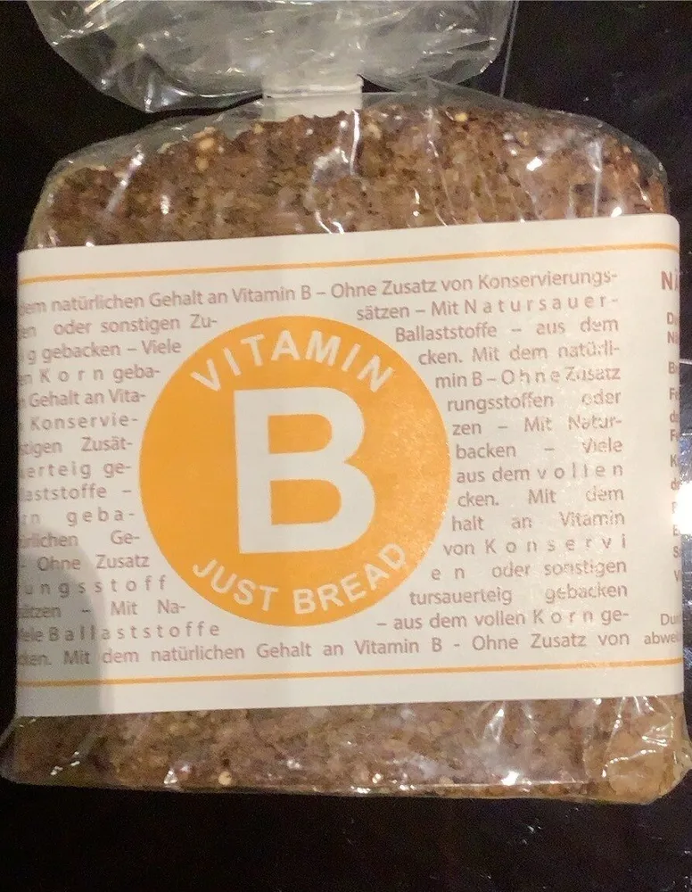 Vitamin Brot yJust Bread