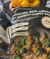 Hähnchen, Reis,Brokkoli mit Joghurt Curry Sauce