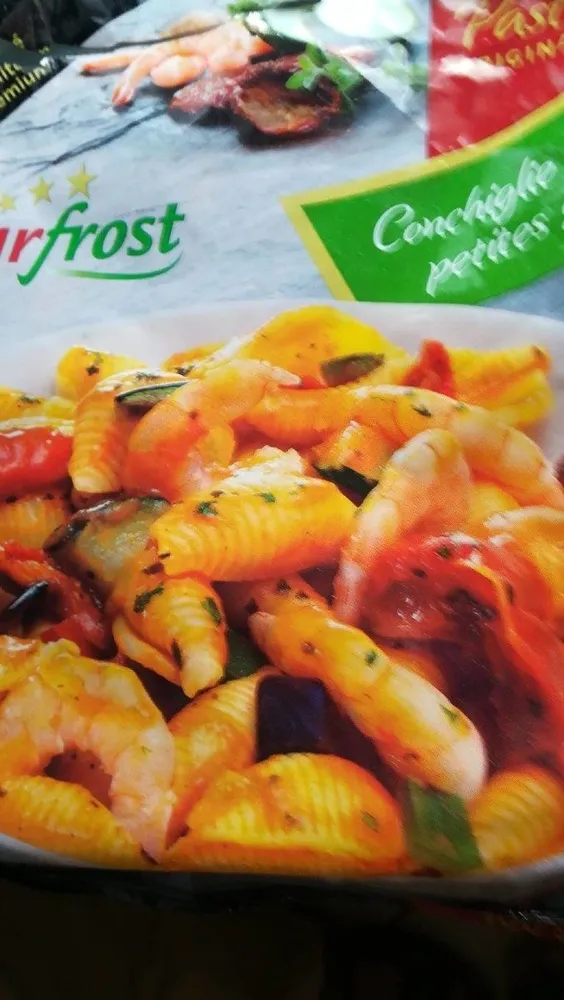 Conchiglie et petites gambas