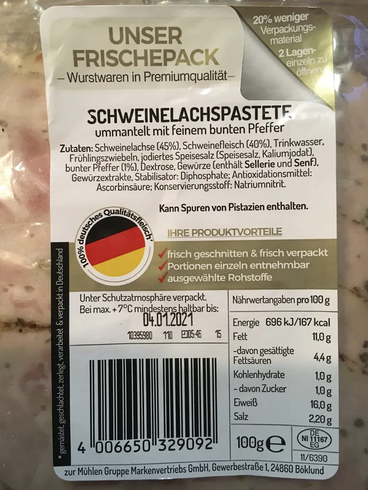 Schweinepastete ummantelt mit Pfeffer