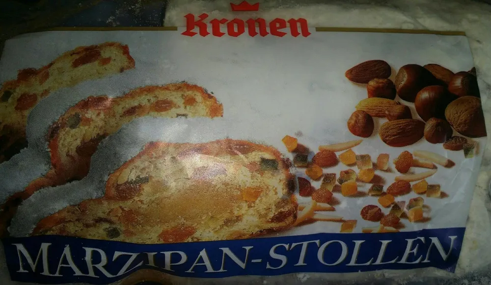 Marzipan-stollen