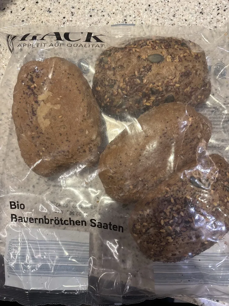 Dunkles Brötchen