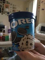 Oreo Eis Im Becher, Oreo Keksstücke Und Weiße Scho. ..