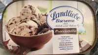 Stracciatella Eiscreme aus Milch und Sahne