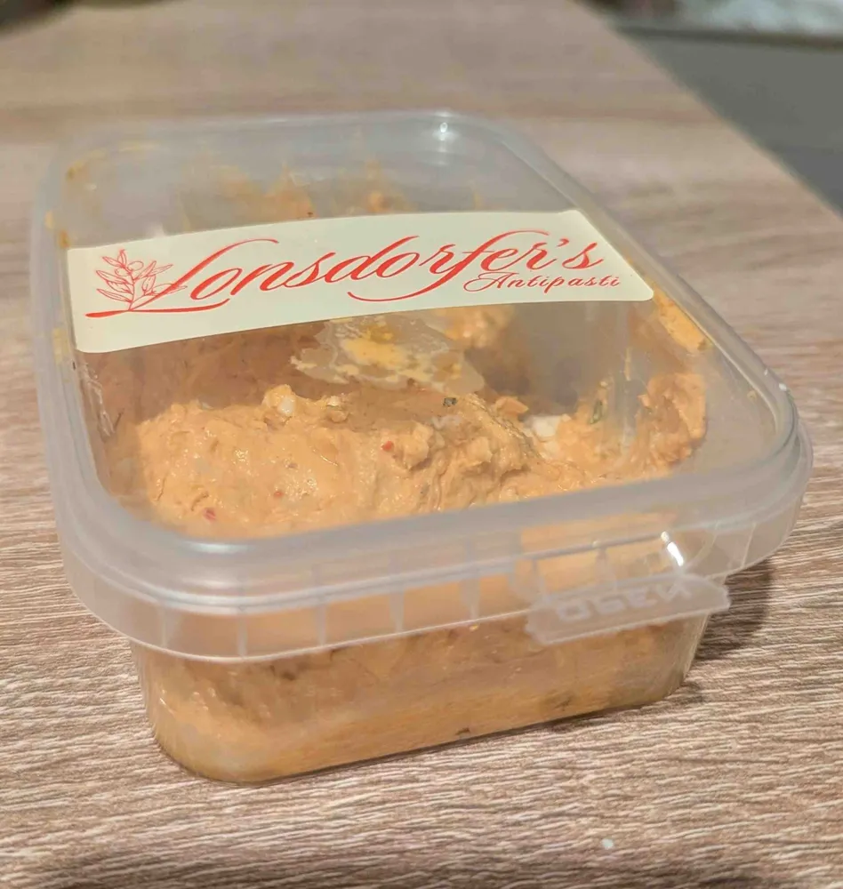 Frischkäse mit Chili-Creme